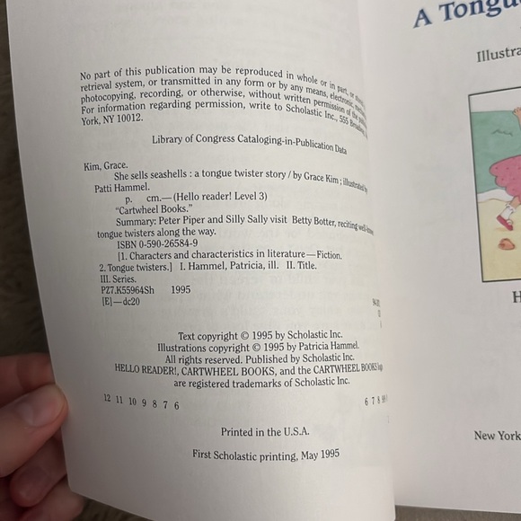 Hello Reader Level 3 (Grade 1-2) Books (Teacher/Seashell/Shopping/Hat/Elephant) - Picture 9 of 15